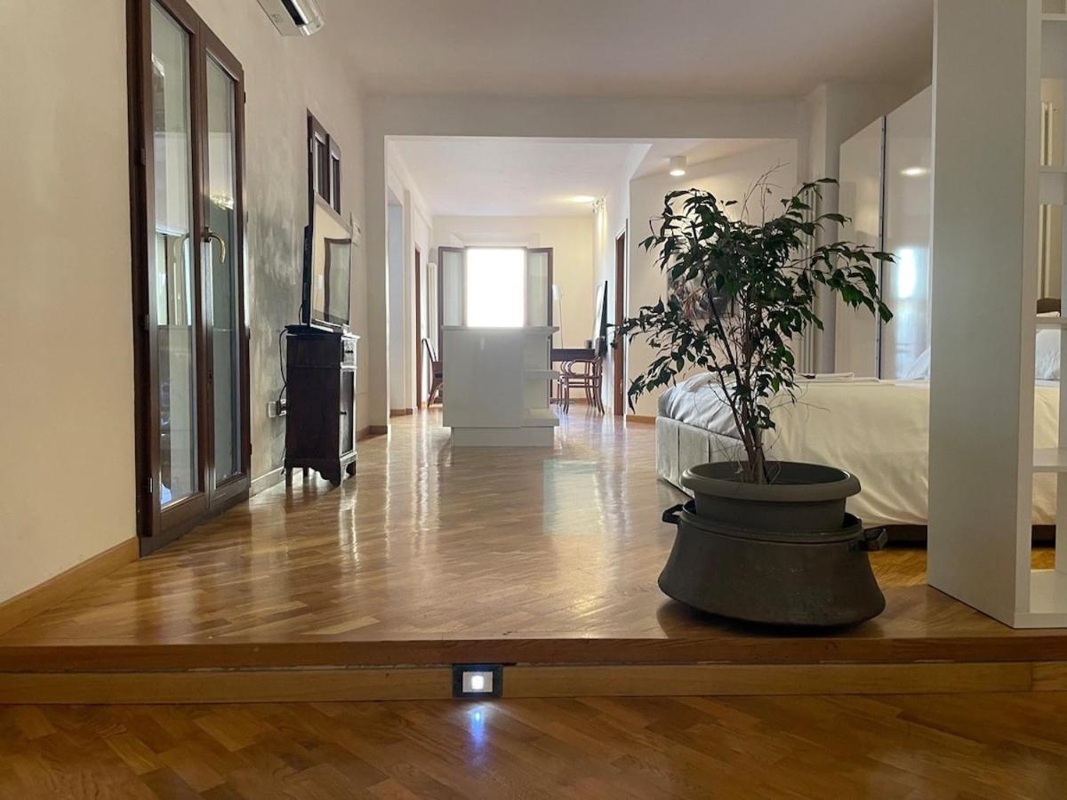 Loft Del Pratello Appartement Bologna Buitenkant foto